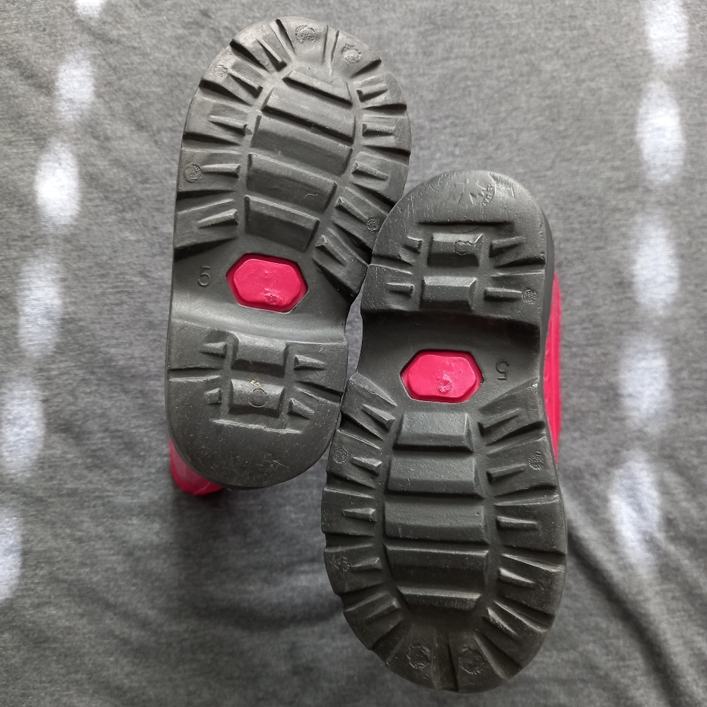Red Rubber Boots - Picture 4 of 5